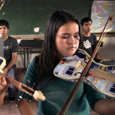 La basura se hace música en Paraguay