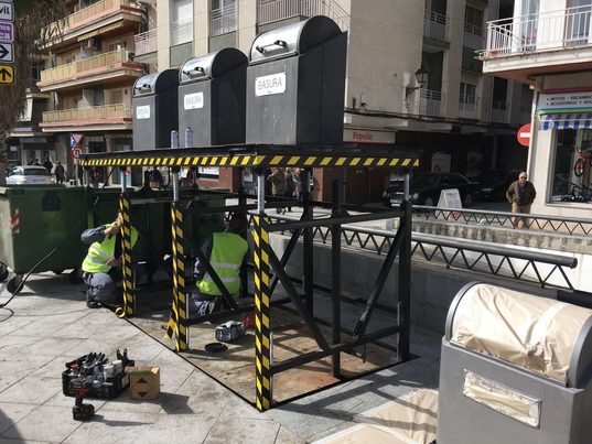 La Diputación de Jaén mejora los contenedores de Alcalá la Real