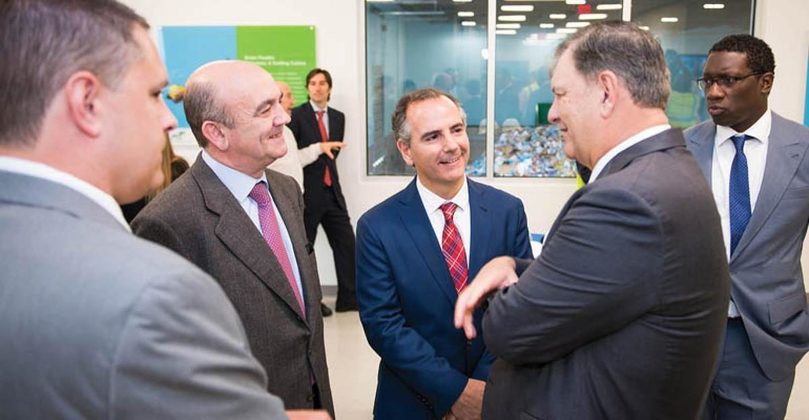 FCC inaugura su planta de Dallas