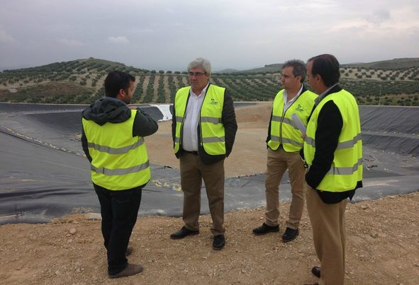 La planta de tratamiento de residuos Jaén-Sierra Sur mejora sus instalaciones