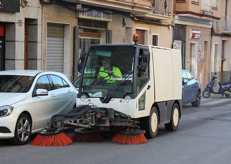 La Pobla de Vallbona pagará la limpieza viaria en función de la calidad del servicio