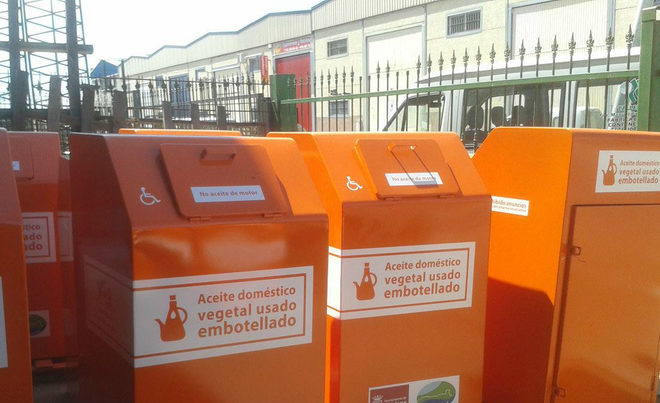 La Diputación de León financia contenedores de recogida de aceite doméstico