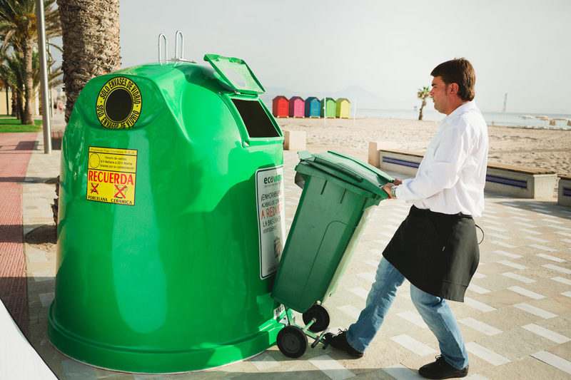 El plan estival de reciclaje de Ecovidrio logra incrementar un 14% el reciclado de vidrio en Andalucía