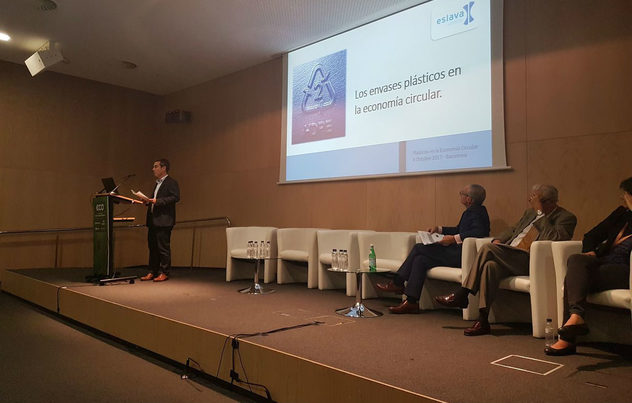 Celebrada en Equiplast la jornada debate sobre plásticos en la economía circular