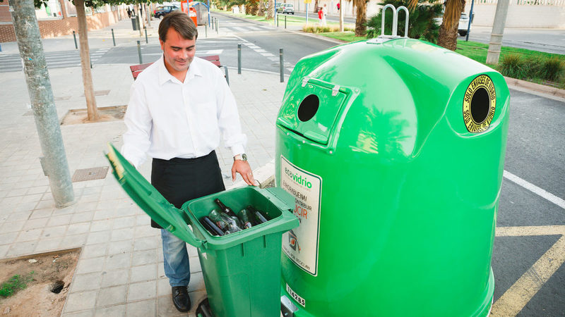 El reciclaje de vidrio sigue siendo una cuenta pendiente en Cartagena