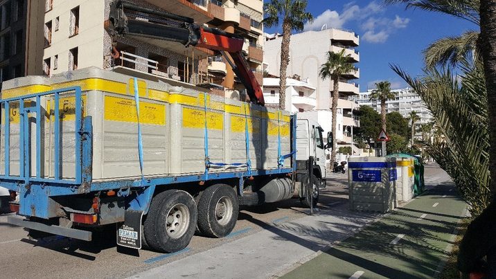 Almuñécar y La Herradura mejoran el servicio del reciclado de residuos con nuevos contenedores