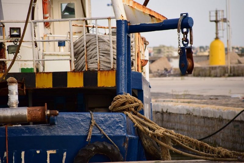 El sector pesquero se marca el objetivo de retirar 200 toneladas de residuos del mar cada año