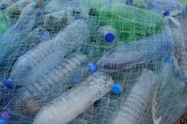Mensaje en una botella: no al plástico