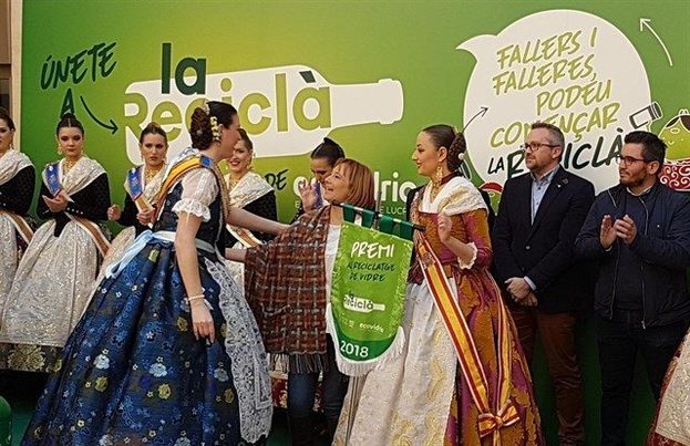 Casi 300 comisiones falleras participarán en "La Reciclà", para recoger más de 100 toneladas de vidrio durante los festejos