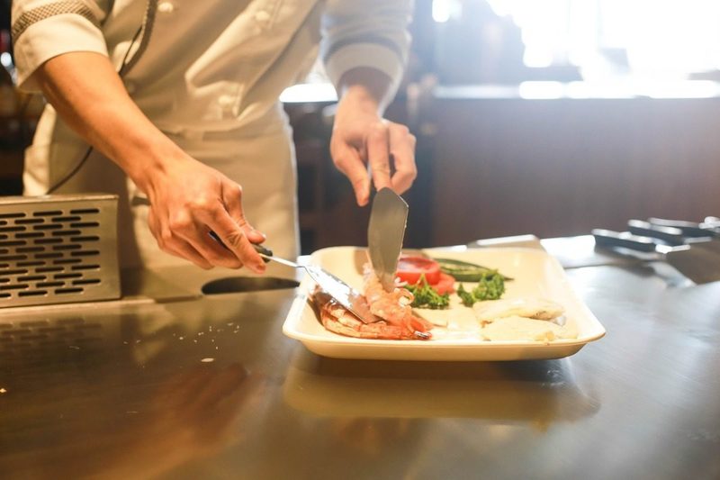 Prueba piloto en la Comarca de Pamplona para aprovechar la comida sobrante de los restaurantes