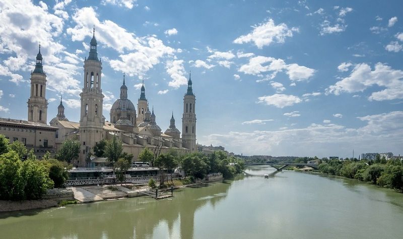 El Ayuntamiento de Zaragoza reducirá los residuos generados en las Fiestas del Pilar y su impacto ambiental