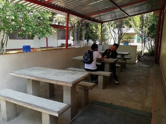 Estudiantes mexicanos transforman el reciclaje PET en mejoras para su escuela