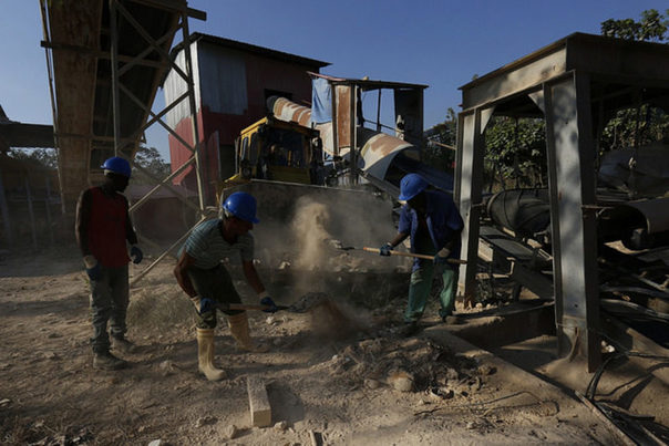 El reciclaje de escombros construye un futuro en Cuba