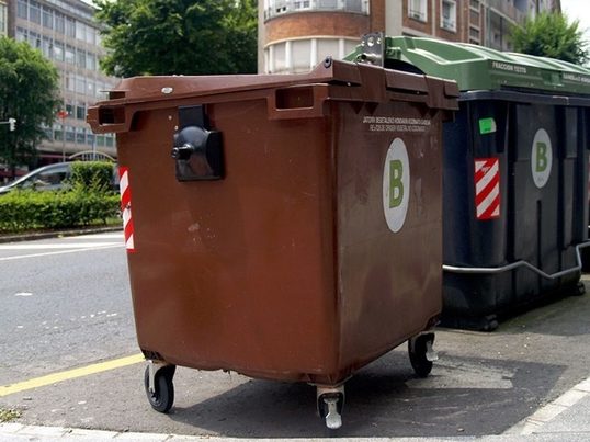 El contenedor de residuos orgánicos se renueva en Bilbao con una intensa campaña de concienciación 