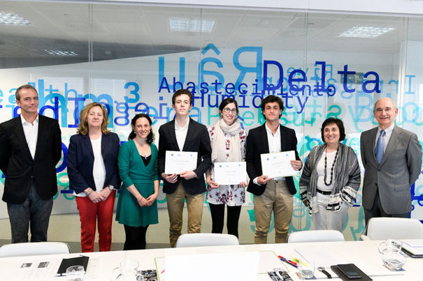 Estudiantes ourensanos desarrollan un sistema para degradar toallitas húmedas