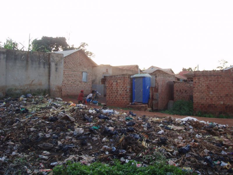 Residuos plásticos, un serio problema en Uganda