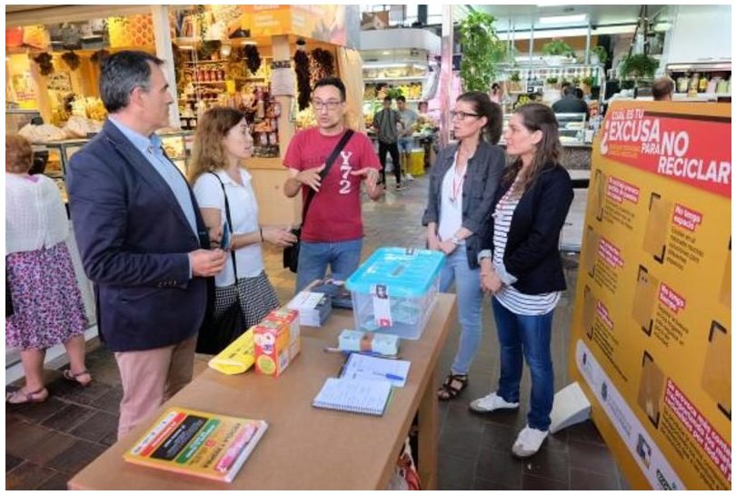 Campaña de fomento del reciclaje en el Mercado de la Esperanza de Santander