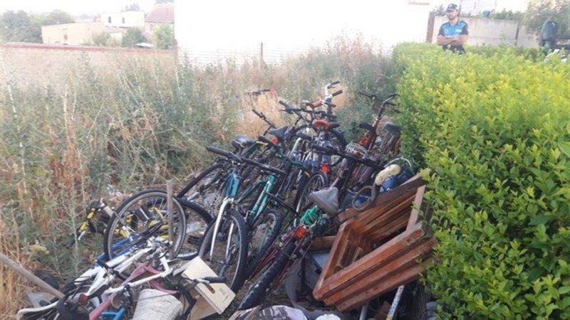 Retiran en dos días 4.500 kilos de enseres abandonados en la vía pública en Valladolid