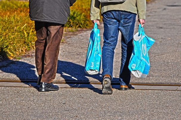 Se reduce a la mitad el consumo de bolsas de plástico por habitante desde 2007