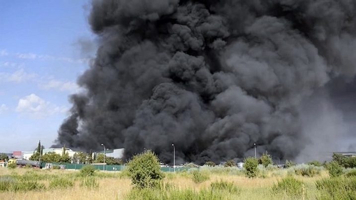 Reclaman la descontaminación inmediata de la planta incendiada en Chiloeches (Guadalajara)