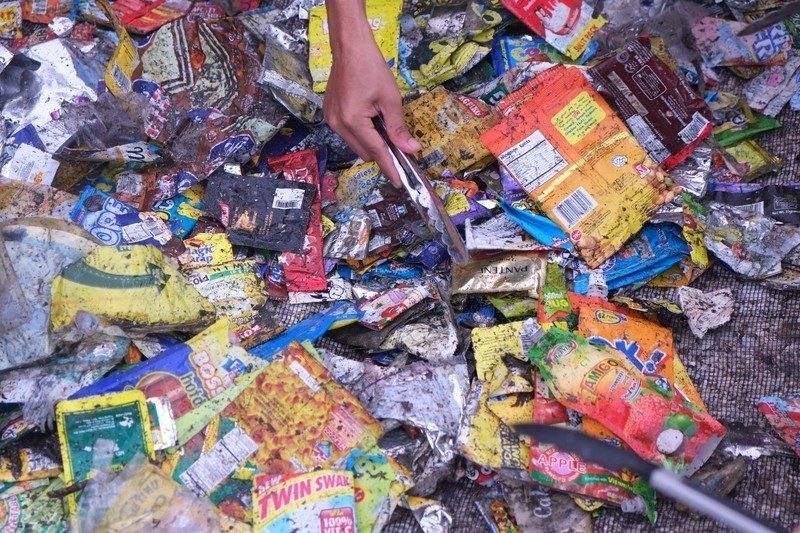 Un informe revela que ninguna gran compañía cuenta con planes para reducir plásticos