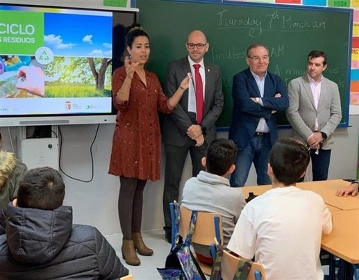 El CRSU de Málaga realiza una campaña de concienciación sobre reciclaje en centros educativos de Cártama