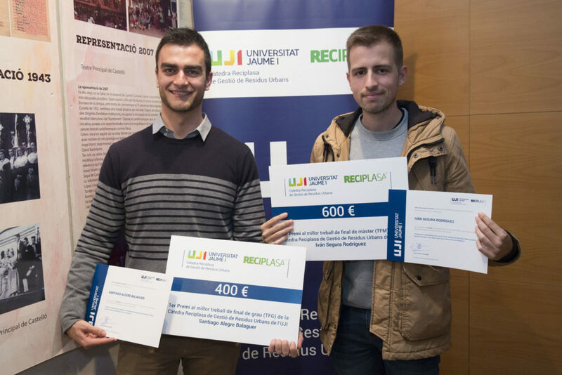 La Cátedra UJI-Reciplasa premia dos trabajos de investigación en gestion de residuos 