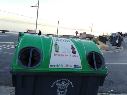 Ceuta renovará su parque de contenedores verdes tras varios años sin reciclar vidrio