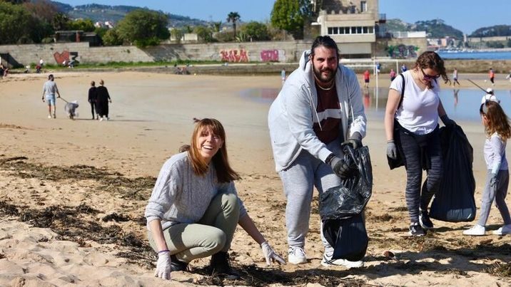 El reto viral de las redes sociales para limpiar basura de áreas naturales llega a Galicia