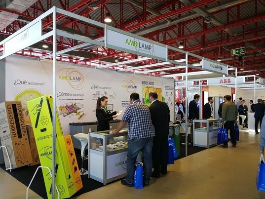 AMBILAMP y AMBIAFME vuelven a EFICAM para exponer las soluciones sobre el reciclaje de la iluminación y el material eléctrico