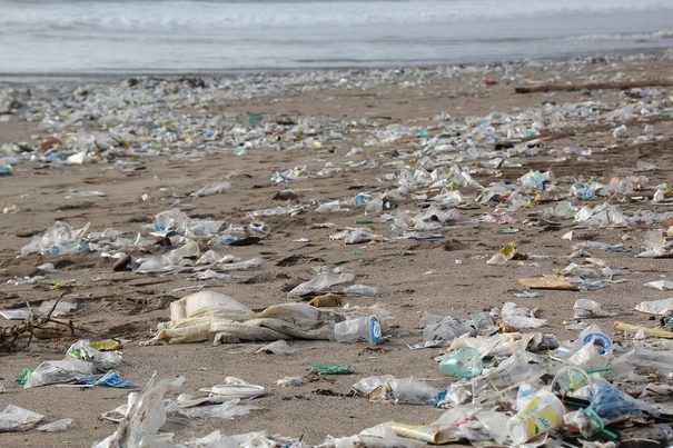 El G20 acuerda crear un marco global para reducir los residuos plásticos marinos