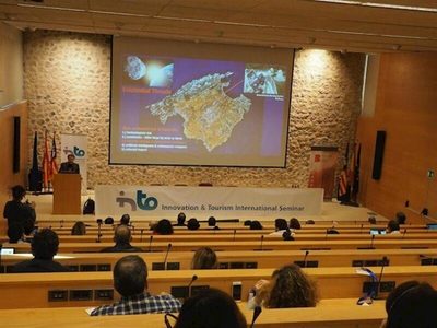 Cerca de 200 personas asisten a una nueva edición del seminario internacional INTO dedicado a la economía circular en Palma de Mallorca