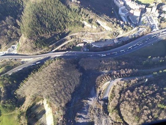 El Gobierno Vasco afirma que se detectaron "aspectos a subsanar" en la última inspección del vertedero de Zaldibar que se derrumbó sobre la AP-8