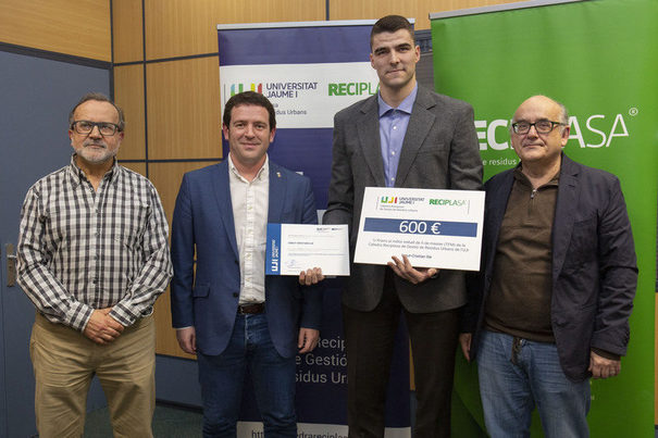 El estudiante de la UJI Ionut-Cristian Ilie gana el premio de la Cátedra Reciplasa al mejor TFM