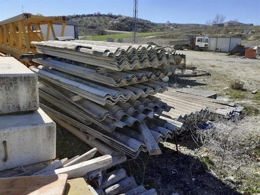 Detectada una acumulación de residuos tóxicos de uralita en varios municipios granadinos