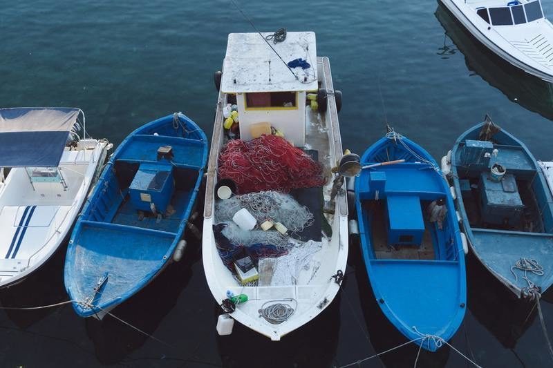 Galicia: Retirados 18.000 kilos de basura marina en el puerto de Marín (Pontevedra)