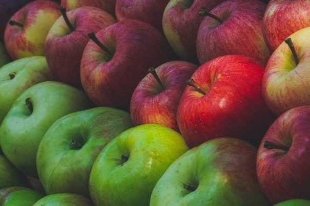 Consiguen reutilizar con éxito subproductos de manzana mejorando sus propiedades prebióticas