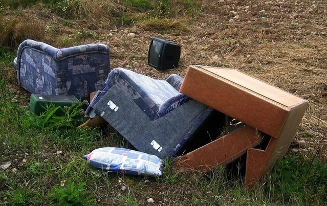 Cádiz: Denuncian de nuevo la presencia de residuos en el Parque Empresarial Las Marismas