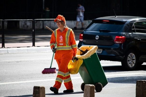 Granada: Trámites pendientes impedirán cumplir los plazos del contrato para la recogida de basura