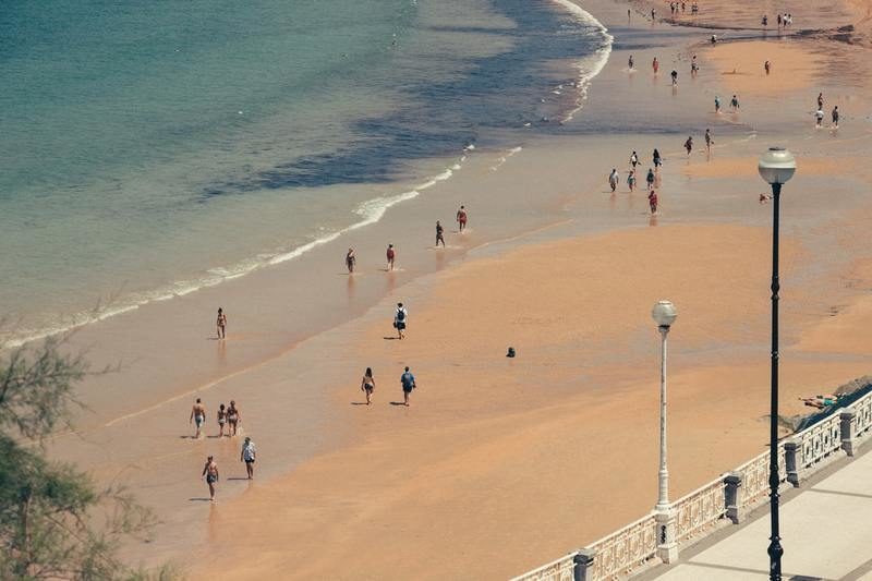 País Vasco: Recogidas más de 100 toneladas de basura de las playas de San Sebastián este verano