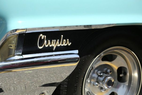 Chrysler cierra un acuerdo con Tesla para rebajar sus emisiones de CO2 en Europa