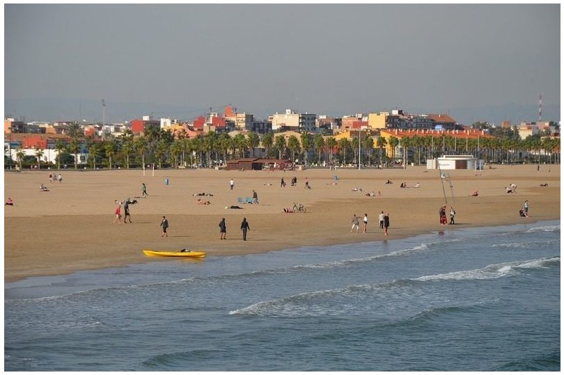 Valencia: Recogidos durante el verano más de 650 metros cúbicos de residuos en playas de la provincia