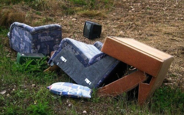 Navarra: En marcha la campaña de reciclaje: "No lo dejes tirado, ponle un bonito final"