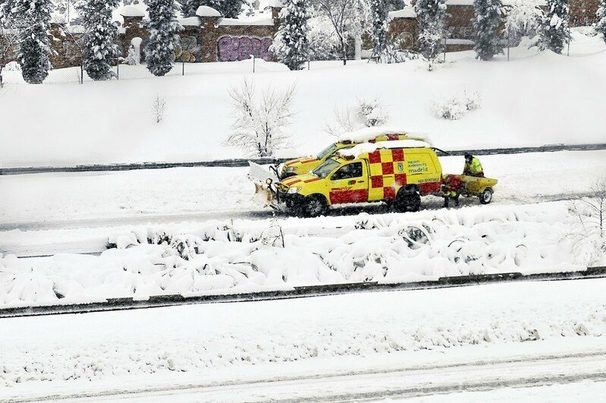Madrid: La nevada inutiliza la recogida puerta a puerta, que tardará varios días en reanudarse