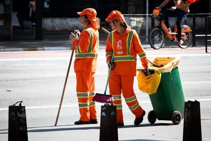 La patronal de los servicios urbanos de limpieza reclama fondos europeos para mejorar el reciclaje