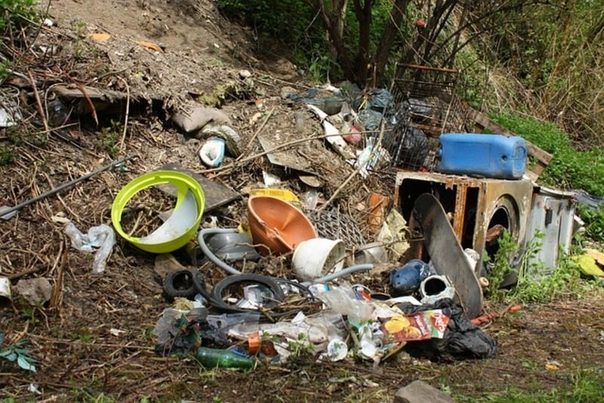 Valencia: Retirados en un día más de 7.000 kilos de basura en el antiguo cauce del Turia