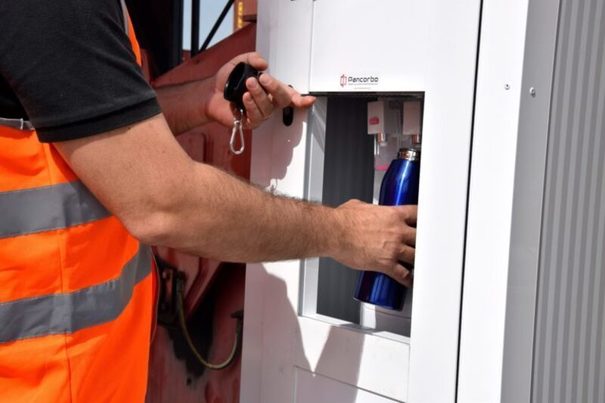 Valencia: El Puerto eliminará las botellas de plástico para abastecer de agua a su personal