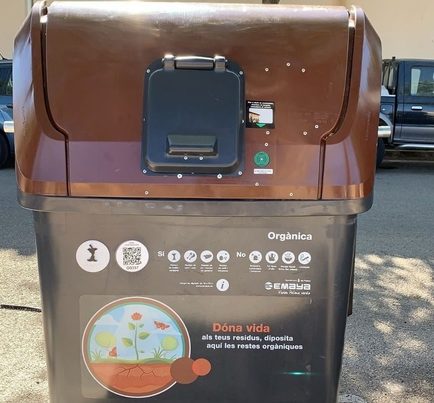 Baleares: Instalados contenedores de basura orgánica en 31 barrios de Palma de Mallorca
