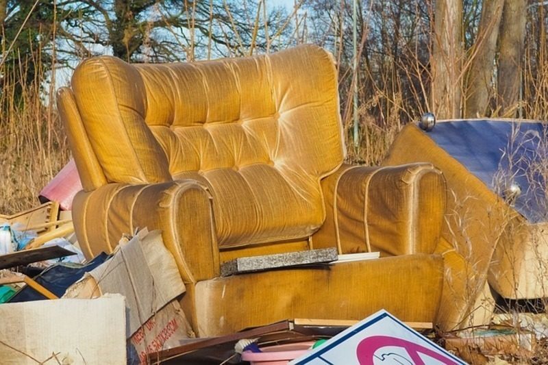 Murcia: Varias pedanías disponen de nuevos contenedores para depósito de muebles y enseres