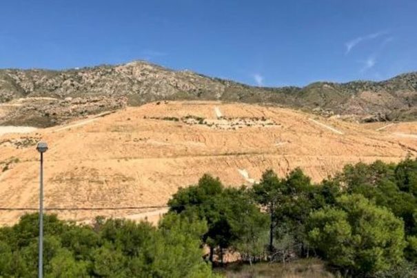 Murcia: Finalizan las obras de sellado del vertedero de Abanilla, compartido con la Comunidad Valenciana